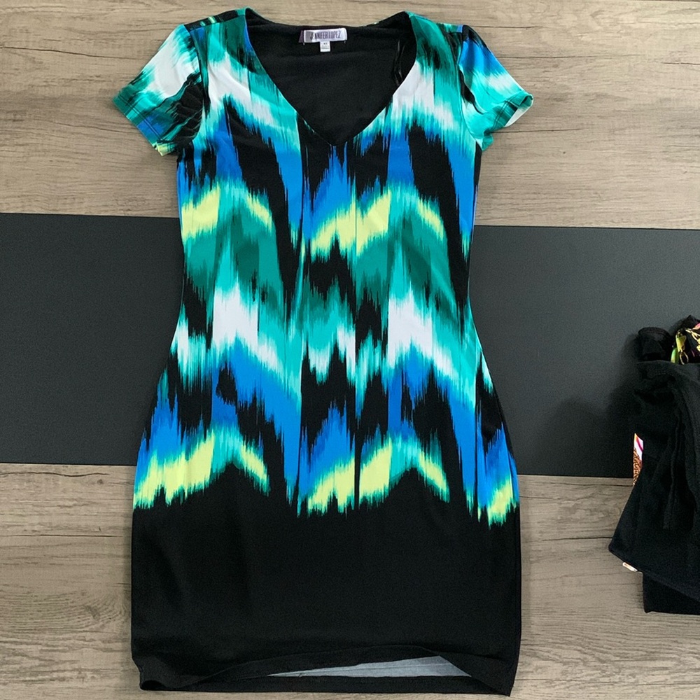 Jennifer Lopez Green and Blue Sheath Dress V-Neck Flutter Sleeve